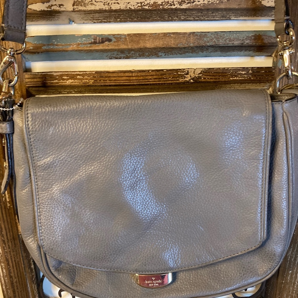 VNTG KATE SPADE CROSSBODY SHOULDERBAG WITH ADJUSTABLE STRAP flap closure - Picture 2 of 11